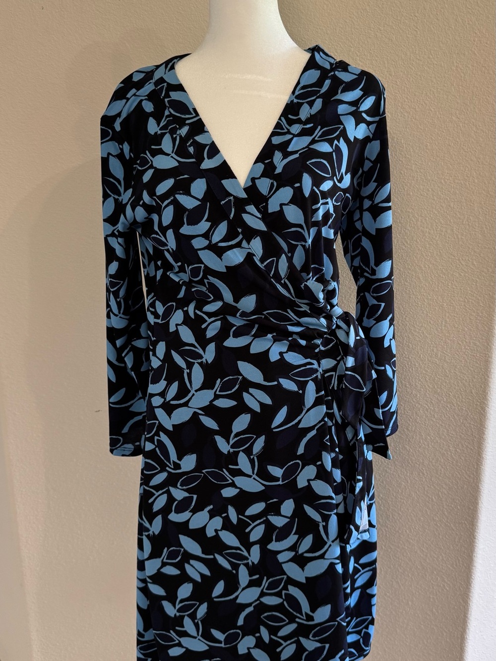 BCBGMaxAzria Navy and Light Blue Leaf-Print Wrap Dress